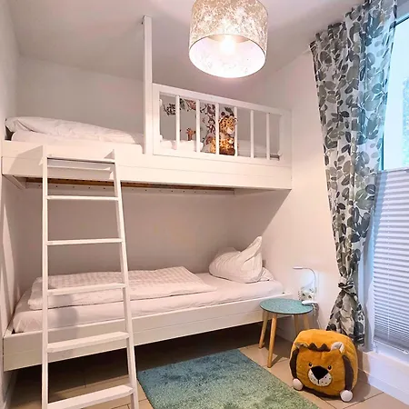 Gruene Oase Mit Eigener Terrasse Zwischen Altstadt Und Hafen #3 *