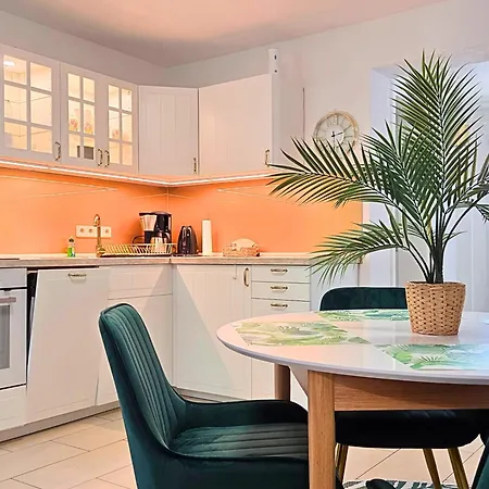 Appartamento Gruene Oase Mit Eigener Terrasse Zwischen Altstadt Und Hafen #3