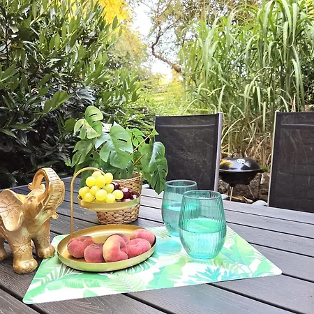 Gruene Oase Mit Eigener Terrasse Zwischen Altstadt Und Hafen #3 Appartamento *