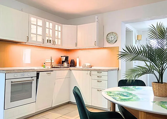 Gruene Oase Mit Eigener Terrasse Zwischen Altstadt Und Hafen #3 アパート