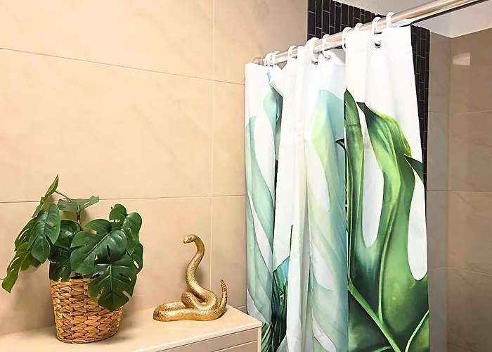 Gruene Oase Mit Eigener Terrasse Zwischen Altstadt Und Hafen #3 Lägenhet *