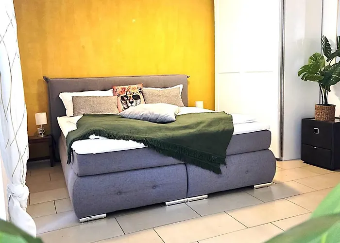 Gruene Oase Mit Eigener Terrasse Zwischen Altstadt Und Hafen #3 *