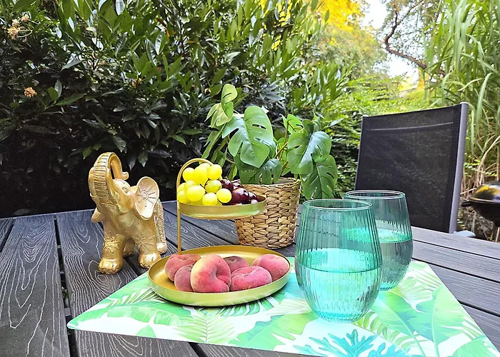 Gruene Oase Mit Eigener Terrasse Zwischen Altstadt Und Hafen #3 アパート